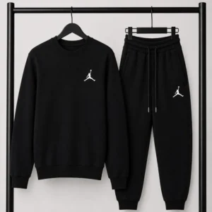 Μαύρο Σετ Φόρμας Jordan με Logo – Φούτερ λαιμοκοψη & Παντελόνι